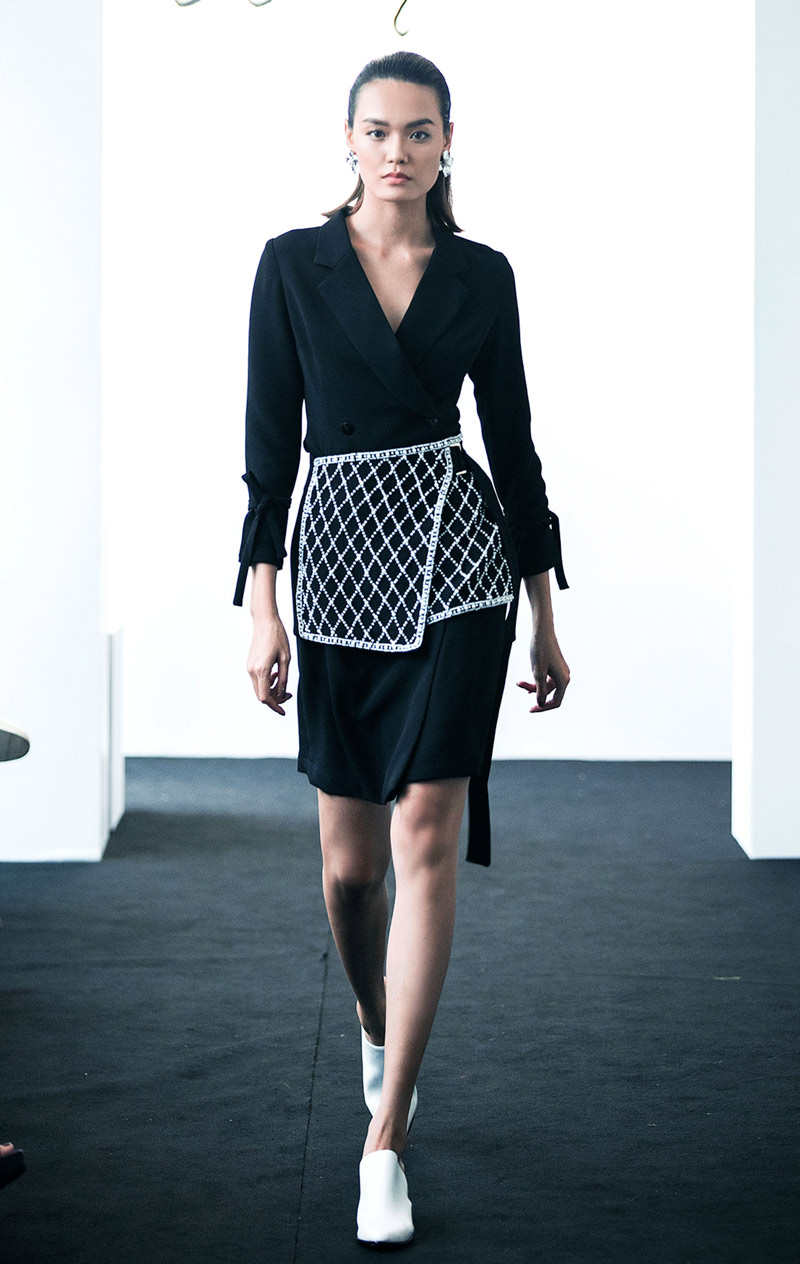 Lâu lắm rồi, Angela Phương Trinh và em gái mới đọ sắc cùng nhau trên thảm đỏ - 15