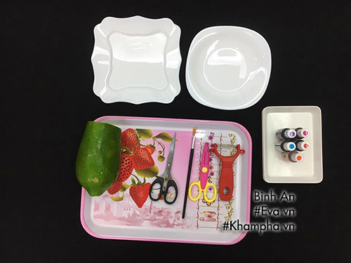 Cách tỉa hoa phăng đơn giản từ đu đủ trang trí đĩa ăn siêu đẹp - 1