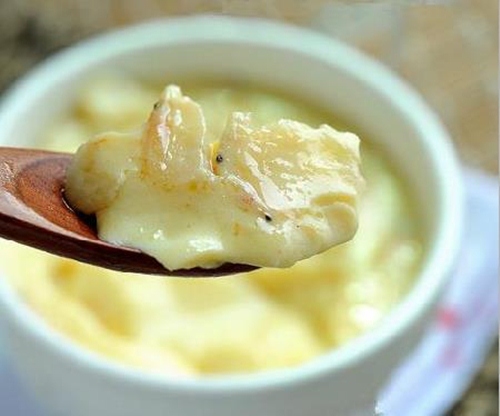 Thấy cháu há miệng nên bà cho ăn vài thìa trứng, ít phút sau phải nhập viện khẩn cấp - 2
