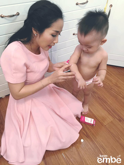 Bật mí cách sao Việt chăm sóc da cho con siêu tiện lợi lại rất an toàn - 1