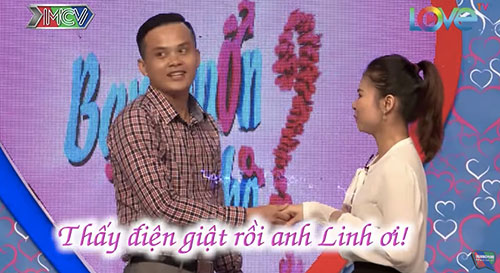 Cậu ấm đưa mẹ đến amp;#34;Bạn muốn hẹn hòamp;#34;, mong bạn gái bấm nút nhưng lật kèo vì mẹ lắc đầu? - 8