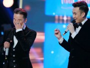 Làng sao - Bất ngờ chưa, Dương Triệu Vũ tặng nhẫn cho Đàm Vĩnh Hưng trên sân khấu