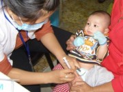 Tin tức - Sự thật việc con bị bạch hầu vì mẹ tiếc tiền tiêm phòng