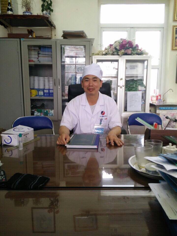 Thêm một mẹ dùng lươn sống hạ sốt cho con, chia sẻ video hướng dẫn chi tiết - 5