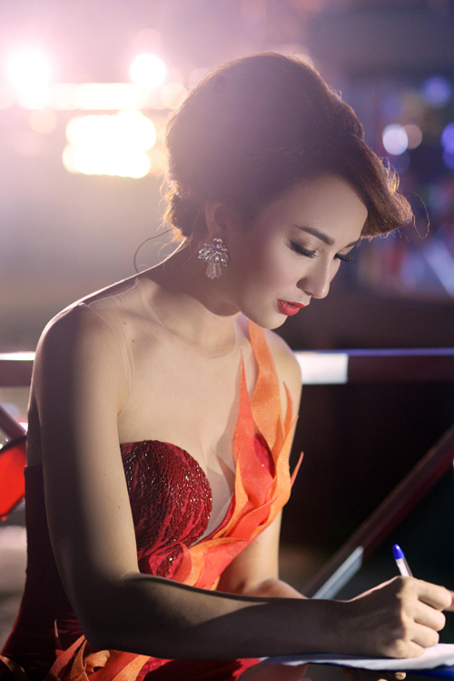amp;#34;Gái một conamp;#34; Ngọc Diễm xinh đẹp, kiêu kỳ, đẹp đôi bên Anh Quân trong sự kiện - 7