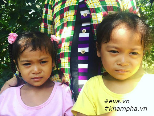 Ca sinh tư hiếm gặp ở VN: amp;#34;4 đứa trẻ tranh nhau miếng thịt trong bữa cơmamp;#34; - 3