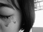 Tin tức - Bé gái chảy máu mắt, mũi, tai khi đau đầu