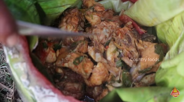 Cụ bà nấu thịt gà trong dưa hấu là video hot nhất thời điểm này, hút hơn 7 triệu lượt xem - 8