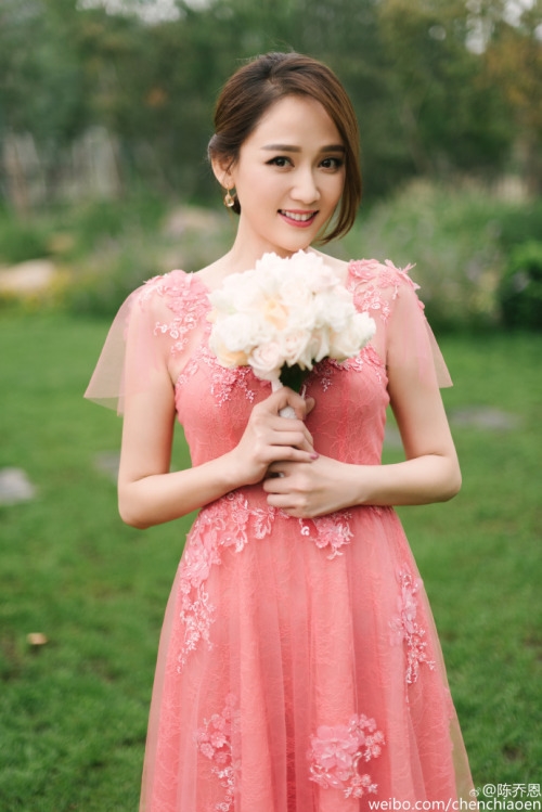Đâu chỉ có Lưu Diệc Phi, Lâm Tâm Như cũng từng dìm hàng cô dâu không thương tiếc - 13