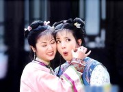 Xem & Đọc - Những lùm xùm "xấu xí" đằng sau hậu trường của siêu phẩm "Hoàn Châu Cách Cách"