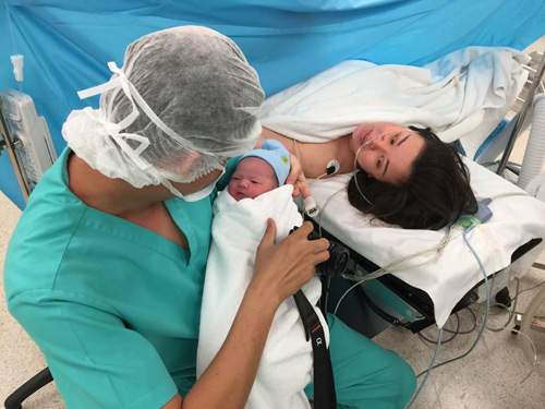 Sau màn cầu hôn đình đám, cuộc sống bỉm sữa của nữ tiếp viên hàng không giờ ra sao? - 2