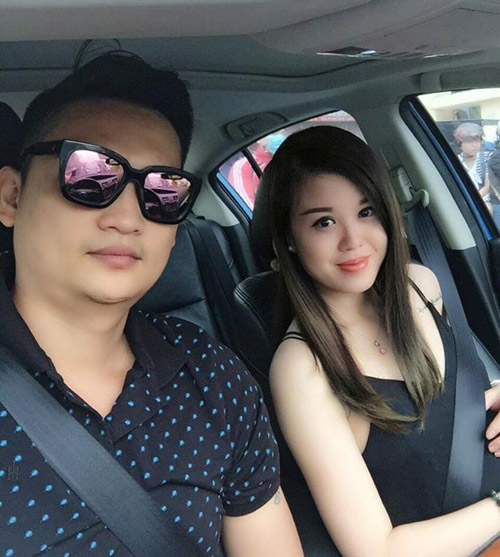 Sau màn cầu hôn đình đám, cuộc sống bỉm sữa của nữ tiếp viên hàng không giờ ra sao? - 7