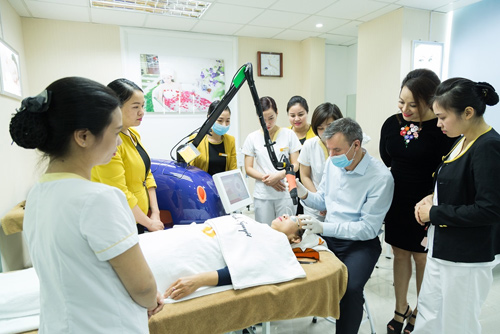 “Siêu phẩm” trị nám gây sốt giới làm đẹp đã có mặt tại Việt Nam - 1