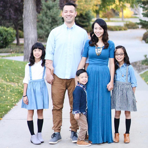 Bà mẹ 3 con amp;#34;nổi như cồnamp;#34; nhờ tài tái chế đồ cũ cho con, tiết kiệm bao tiền bạc - 3