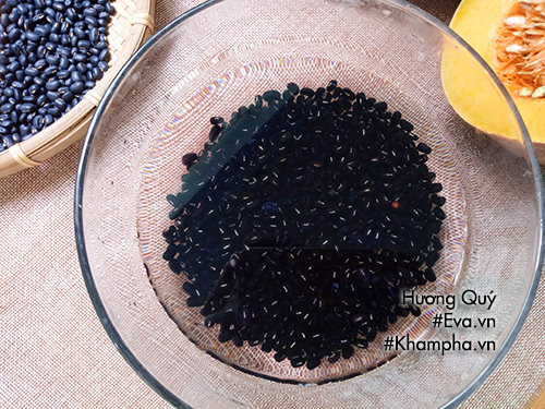 Muốn da đẹp dáng xinh, trổ tài nấu ngay món chè đậu đen bí đỏ bổ dưỡng - 2