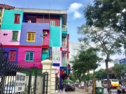 Nhà đẹp - HN: Không phải trường mẫu giáo, chủ nhà vẫn quyết sơn nhà 7 sắc cầu vồng