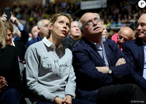 Phản ứng của con gái phu nhân Tổng thống Pháp khi bạn cùng lớp trở thành cha dượng - 2