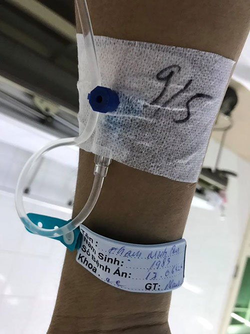 Chia tay Lan Ngọc, Minh Luân lao vào làm việc đến mức da đen nhẻm, ốm phải nhập viện - 1