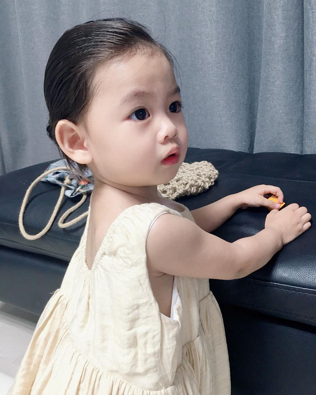 Cô bé thời thượng nhất Hàn Quốc với phong cách ăn mặc không thể chê vào đâu - 4