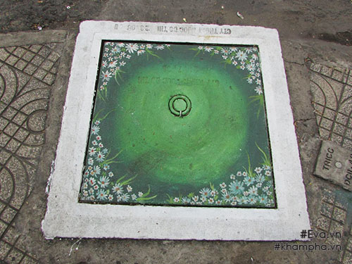 Những chiếc nắp cống kỳ lạ giữa đường phố Sài Gòn, ai đi đường cũng phải ngắm nhìn - 4