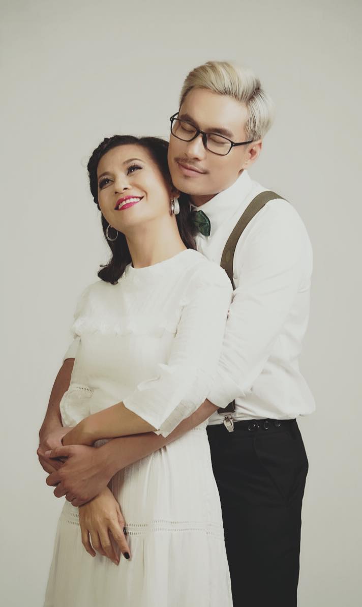Hạnh phúc rạng ngời bên con trai riêng và bạn trai, Cát Phượng khiến đồng nghiệp xúc động lây - 4