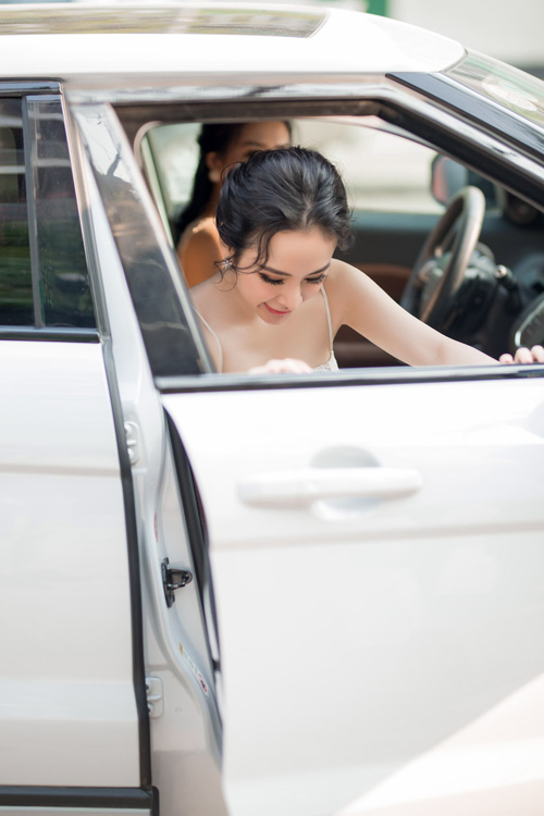 Angela Phương Trinh được fan Thanh Hóa chào đón nồng nhiệt - 1