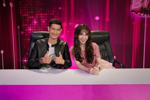 Cặp tình nhân Ngô Kiến Huy - Khổng Tú Quỳnh bất ngờ làm đám cưới trên sân khấu - 14