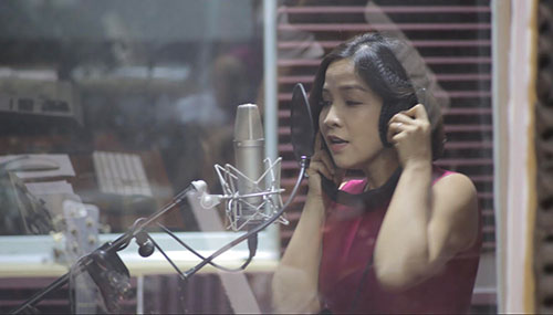 Janice Phương đượm buồn khi hát MV về Ngày của Mẹ - 2