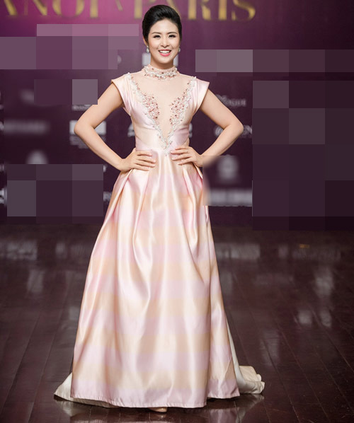 Mai Phương Thúy đọ vẻ amp;#34;sắc nước hương trờiamp;#34; trên thảm đỏ với Thu Hằng, Thủy Top - 10