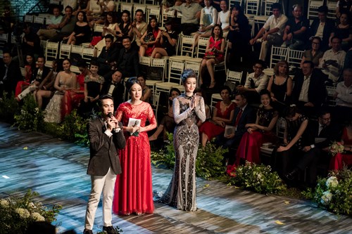 Ngô Phương Lan tái xuất amp;#34;mũm mĩmamp;#34; bên chồng Tây sau thời gian vắng bóng showbiz - 7