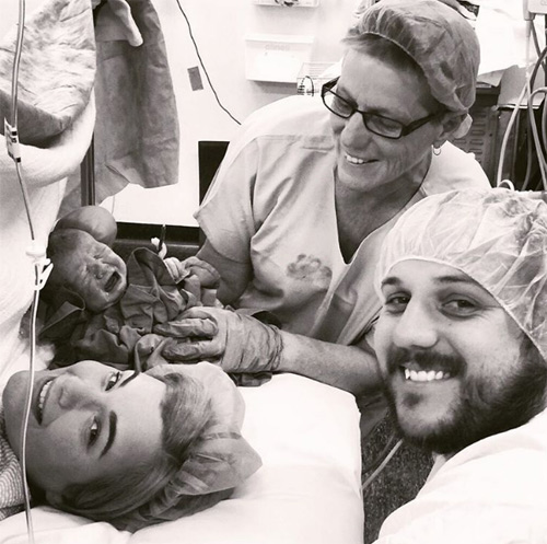 Bà mẹ đăng ảnh vết đẻ mổ tươi khẳng định: amp;#34;Sinh mổ không hề nhẹ nhàngamp;#34; - 2