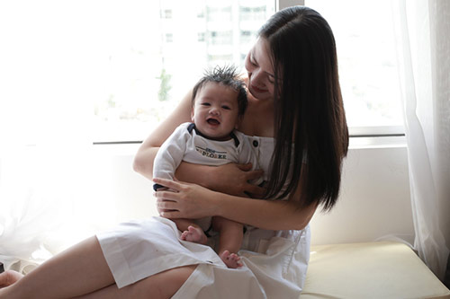 Bố soái ca mẹ kiều nữ, hỏi sao con trai Ngọc Lan - Thanh Bình lại đẹp như thiên thần - 4