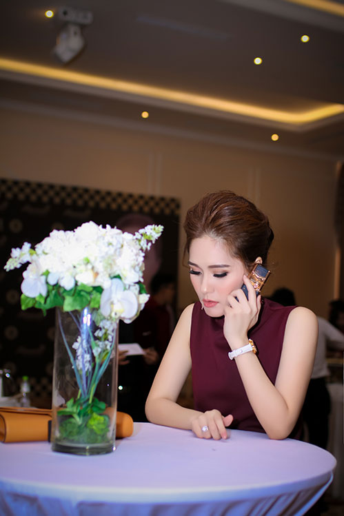 Di Băng bật khóc bên chồng vì sau 5 năm kết hôn mới tham gia một sự kiện - 4