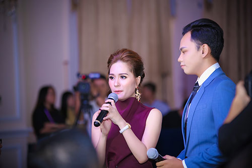 Di Băng bật khóc bên chồng vì sau 5 năm kết hôn mới tham gia một sự kiện - 6