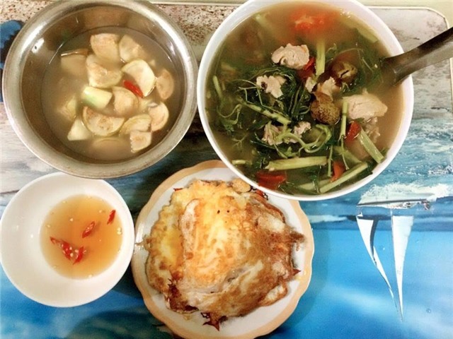 Mâm cơm 30 nghìn 4 món giữa thời bão giá của cô sinh viên Hà Nội gây tranh cãi - 7