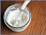 Làm đẹp - Trị sạch mụn đầu đen cứng đầu nhờ bôi kem đánh răng lên mũi