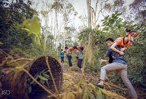 Học sinh lớp 12 chụp ảnh kỷ yếu lên án nạn buôn bán phụ nữ gây sốt cộng đồng mạng - 6