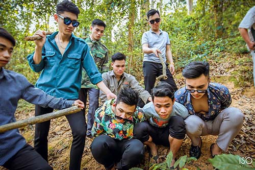 Học sinh lớp 12 chụp ảnh kỷ yếu lên án nạn buôn bán phụ nữ gây sốt cộng đồng mạng - 12