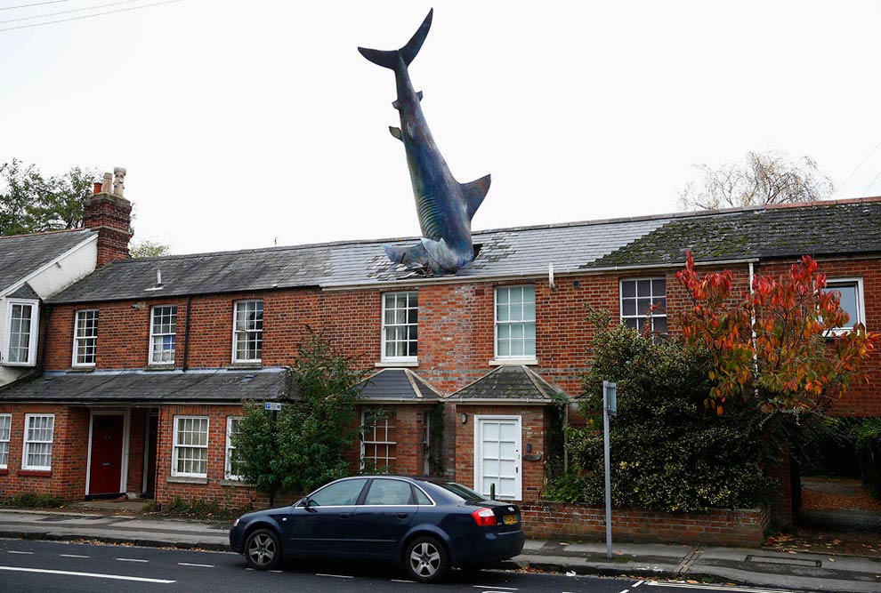 Vòng quanh thế giới, xem diện mạo “siêu bá đạo” của những ngôi nhà kỳ quái nhất thế giới - 2