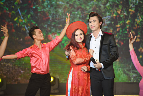 Phương Trinh Jolie bật khóc khi được xướng tên quán quân Hãy nghe tôi hát 2017 - 9