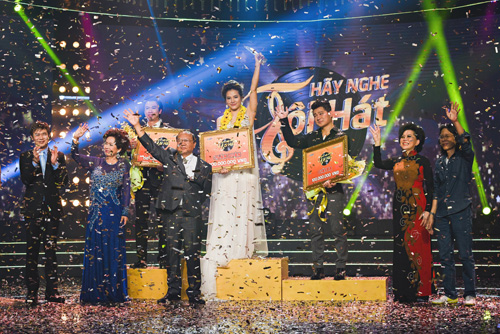 Phương Trinh Jolie bật khóc khi được xướng tên quán quân Hãy nghe tôi hát 2017 - 16