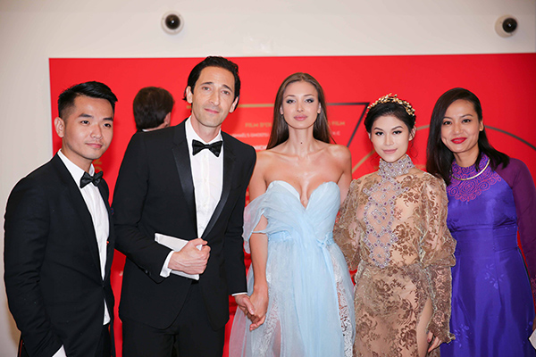 LHP Cannes 2017: Lý Nhã Kỳ đẹp tựa nữ hoàng, Ngọc Thanh Tâm hở quá đà - 6