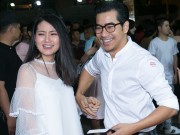 Xem & Đọc - Vợ chồng Ngọc Lan - Thanh Bình "trốn" con trai, tay trong tay đi xem phim