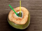 Làm đẹp - Uống liên tục mỗi ngày 1 quả dừa, bạn sẽ nhận được cái kết ngọt lịm