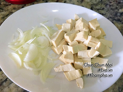 Cuối tuần rảnh rỗi làm thịt gà đậu hũ viên chiên xù thơm ngon hấp dẫn bé yêu - 3