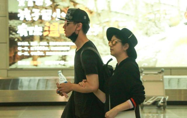 Bầu bí đã hot, sinh con rồi, mỹ nhân Cbiz còn hot hơn - 9