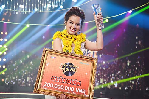 Phương Trinh Jolie bật khóc khi được xướng tên quán quân Hãy nghe tôi hát 2017 - 5