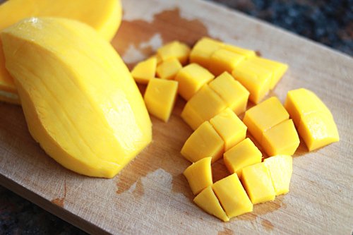 3 cách làm sinh tố xoài ăn dặm siêu ngon cho trẻ sơ sinh - 1