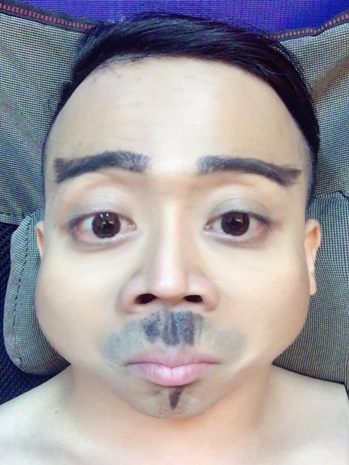 Những khoảnh khắc amp;#34;chẳng giống aiamp;#34; của vợ chồng Trấn Thành - Hari Won - 4