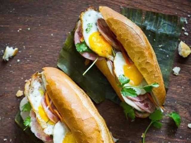 Bánh mì trứng Việt Nam, món ăn sáng ngon nhất thế giới